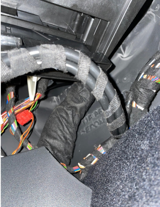 Carlig remorcare Audi Q4 E-Tron dupa 06/2021 vertical cu cheie marca Bosal [8]