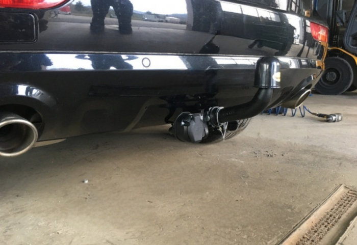 Carlig remorcare Audi Q5 2008 - 2017 demontabil automat cu maneta marca Autohak [3]
