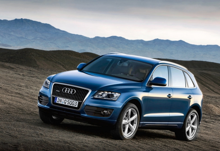 Carlig remorcare Audi Q5 8R 2008 - 2017 vertical cu cheie marca Autohak [4]