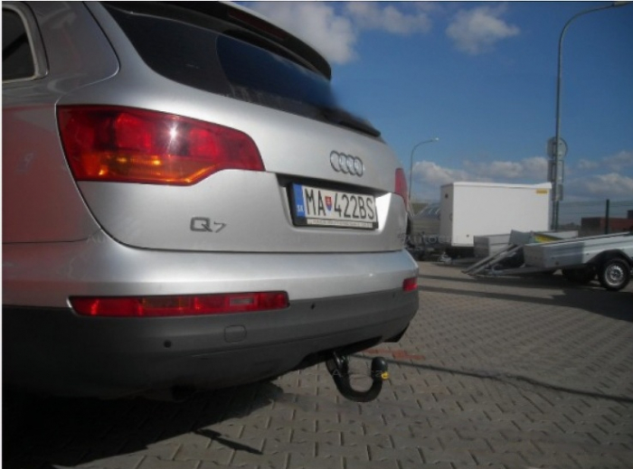 Carlig remorcare Audi Q7 4L 2006 - 2015 vertical cu cheie marca Autohak [5]