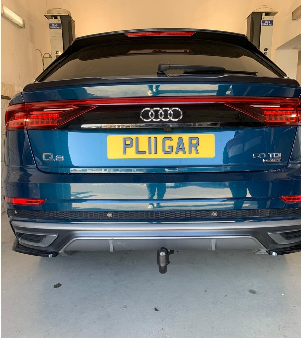 Carlig remorcare Audi Q8 dupa 2018 demontabil automat vertical marca Autohak [6]