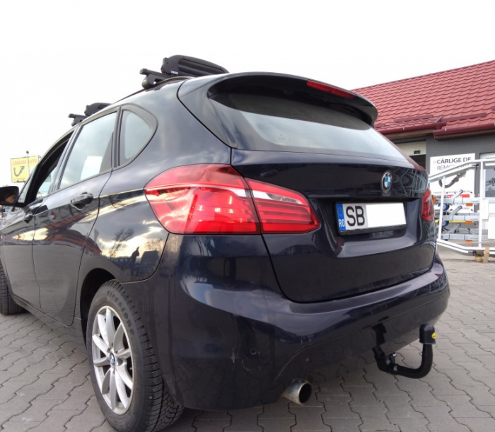 Carlig remorcare BMW Seria 2 GT F46, Active Tourer F45 vertical cu cheie marca Autohak [6]