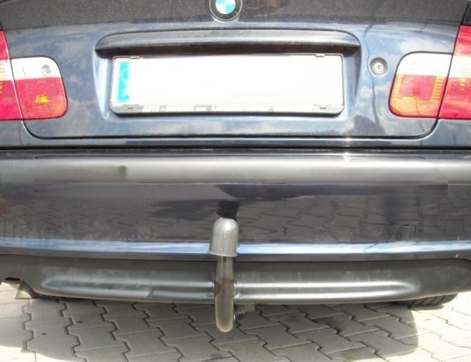 Carlig remorcare BMW Seria 3 E46 1998 - 2005 demontabil automat vertical marca Autohak [6]