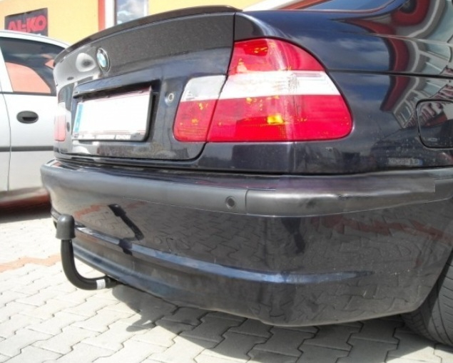 Carlig remorcare BMW Seria 3 E46 1998 - 2005 demontabil automat vertical marca Autohak [5]