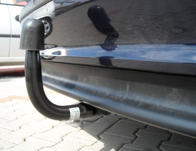 Carlig remorcare BMW Seria 3 E46 1998 - 2005 demontabil automat vertical marca Autohak [4]