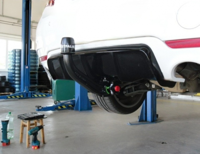 Carlig remorcare BMW Seria 4 dupa 2013 demontabil automat vertical marca Westfalia [2]