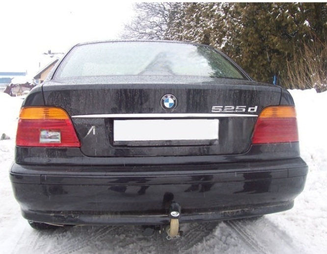 Carlig remorcare BMW Seria 5 E39 sedan 1995 - 2003 demontabil automat cu maneta marca Autohak [5]