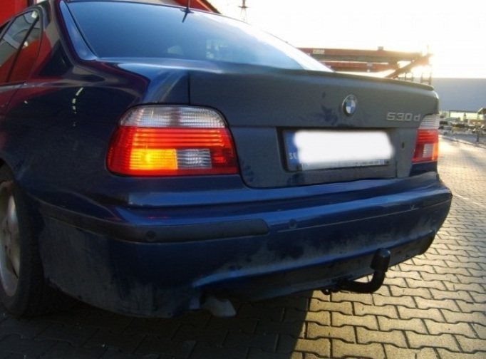 Carlig remorcare BMW seria 5 E39 sedan 1995 - 2003 marca Autohak [6]