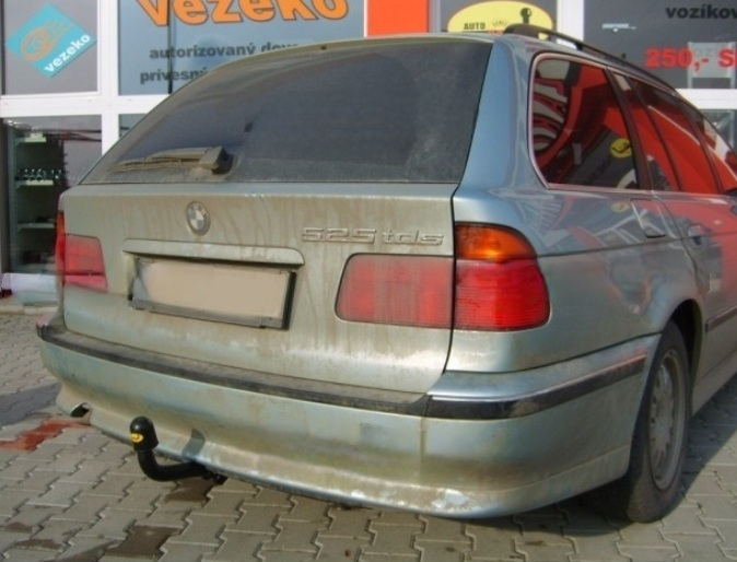Carlig remorcare BMW seria 5 E39 sedan 1995 - 2003 marca Autohak [4]