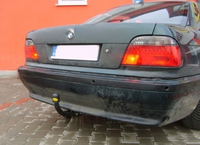 Carlig remorcare BMW seria 7 E38 1994 - 2001 marca Autohak [6]