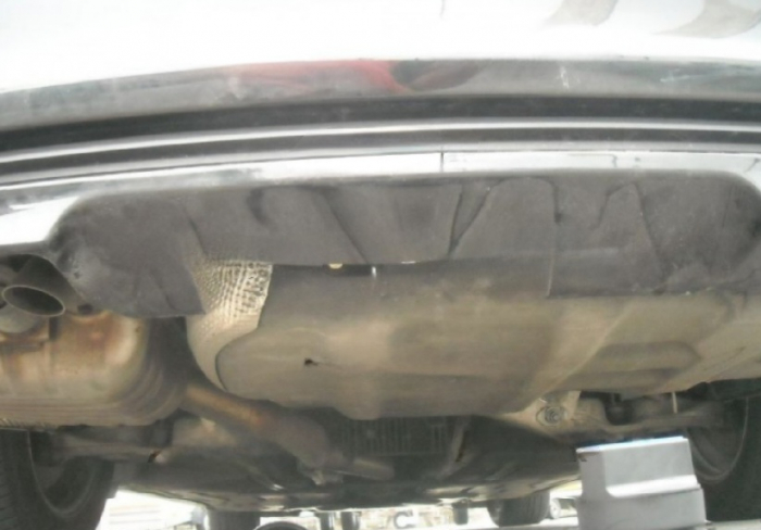 Carlig remorcare BMW Seria 7 E65, E66 2005 - 2008 vertical cu cheie marca Autohak [10]
