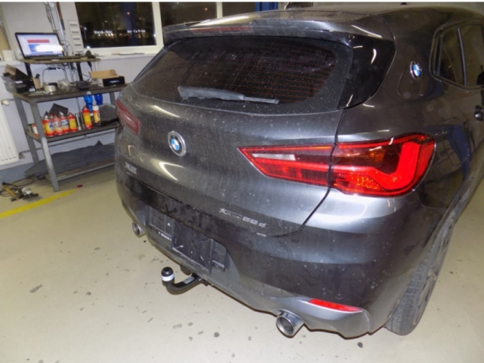 Carlig remorcare BMW X2 dupa 2018 vertical cu cheie marca Bosal [6]