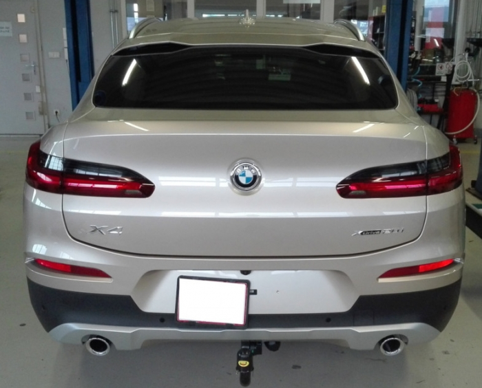 Carlig remorcare BMW X4 F26 2014 - 2018 vertical cu cheie marca Autohak [5]