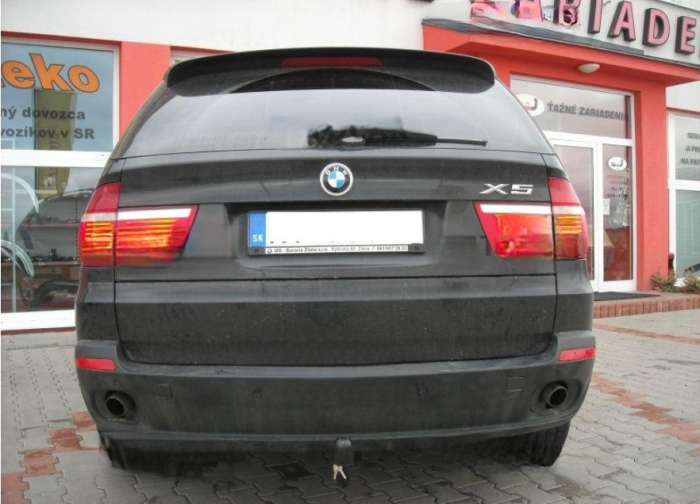 Carlig remorcare BMW X5 E70 2007 - 2013 vertical cu cheie marca Autohak [6]
