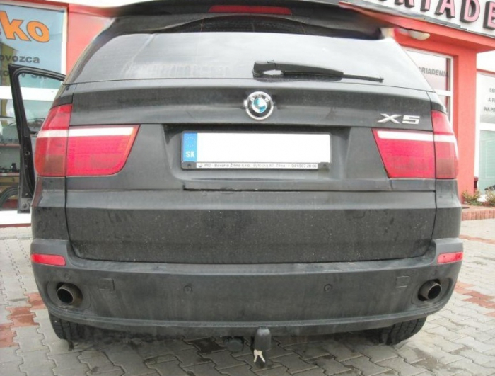 Carlig remorcare BMW X5 E70 2007 - 2013 vertical cu cheie marca Autohak [8]