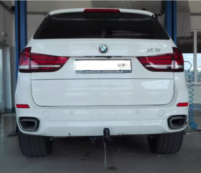 Carlig remorcare BMW X5 F15 2013 - 2017 demontabil automat cu maneta marca Autohak [5]