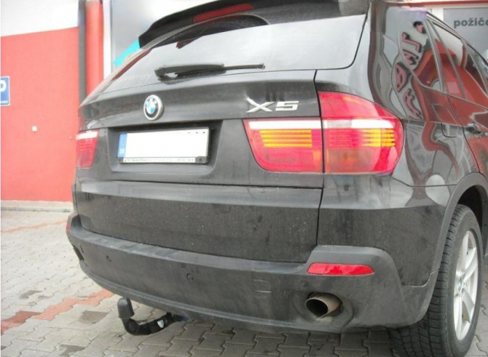 Carlig remorcare BMW X5 F15 2013 - 2018 vertical cu cheie marca Autohak [9]