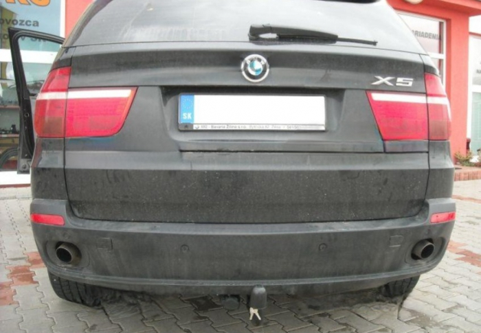 Carlig remorcare BMW X5 F15 2013 - 2018 vertical cu cheie marca Autohak [5]
