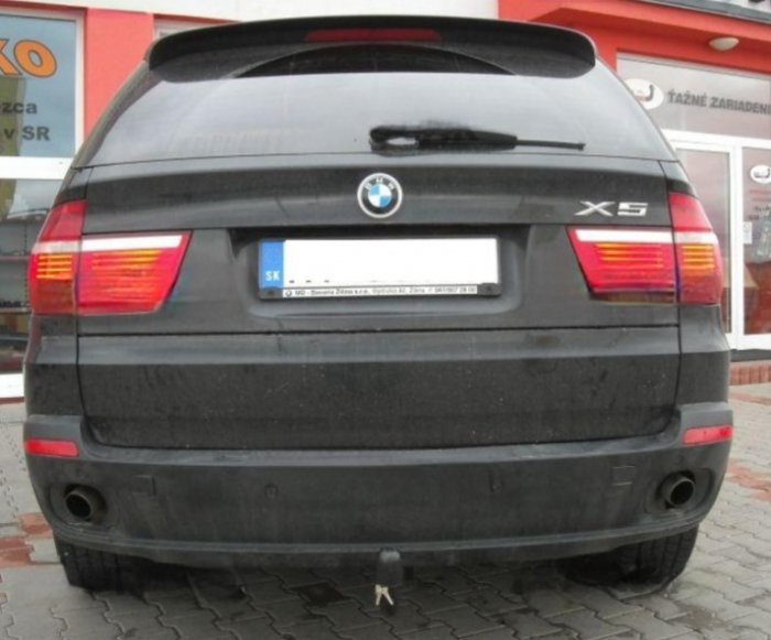 Carlig remorcare BMW X5 F15 2013 - 2018 vertical cu cheie marca Autohak [10]