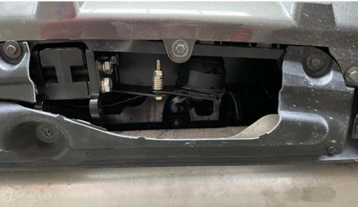 Carlig remorcare BMW X5 G05 dupa 2018 demontabil automat vertical marca Autohak [6]