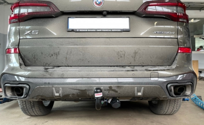 Carlig remorcare BMW X5 G05 dupa 2018 demontabil automat vertical marca Autohak [9]