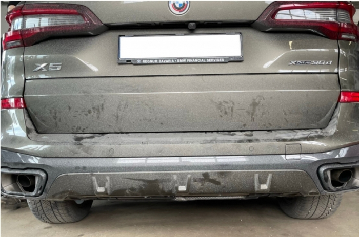 Carlig remorcare BMW X5 G05 dupa 2018 demontabil automat vertical marca Autohak [5]
