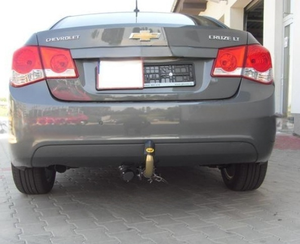 Carlig remorcare Chevrolet Cruze dupa 2009 demontabil automat cu maneta marca Autohak [3]