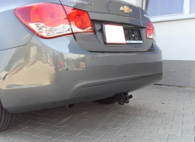 Carlig remorcare Chevrolet Cruze dupa 2009 demontabil automat cu maneta marca Autohak [4]