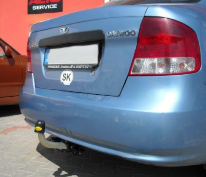 Carlig remorcare Chevrolet Kalos 4 usi 2002 - 2008 demontabil automat cu maneta marca Autohak [3]
