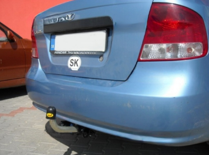 Carlig remorcare Chevrolet Kalos 4 usi 2002 - 2008 demontabil automat cu maneta marca Autohak [2]