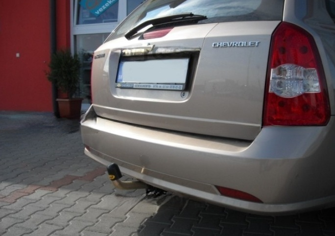 Carlig remorcare Chevrolet Lacetti combi dupa 2005 demontabil automat cu maneta marca Autohak [3]