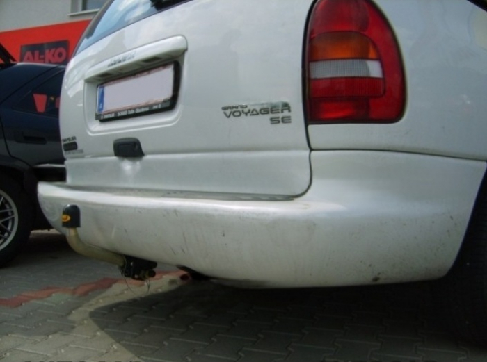 Carlig remorcare Chrysler Grand Voyager 1996 - 2001 demontabil automat cu maneta marca Autohak [2]
