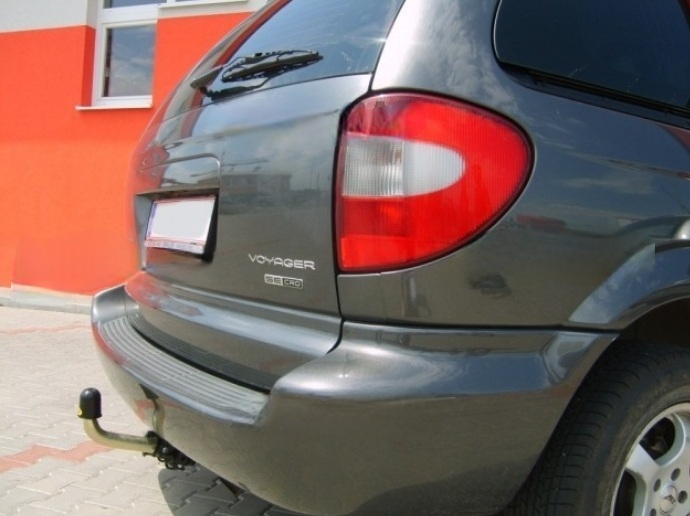 Carlig remorcare Chrysler Voyager 2001 - 2008 demontabil automat cu maneta marca Autohak [3]