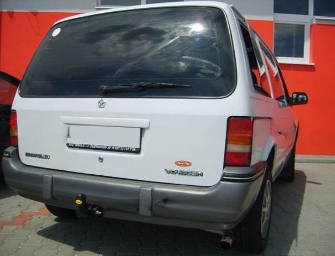 Carlig remorcare Chrysler Voyager dupa 1991 - 1996 marca Autohak [2]
