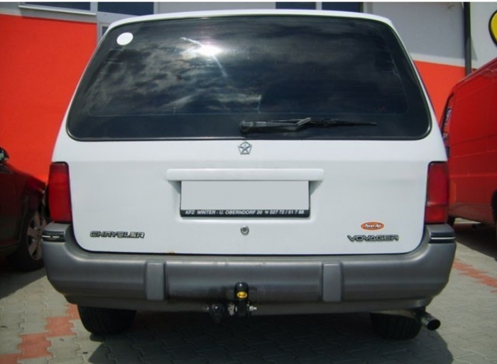 Carlig remorcare Chrysler Voyager dupa 1991 - 1996 marca Autohak [3]