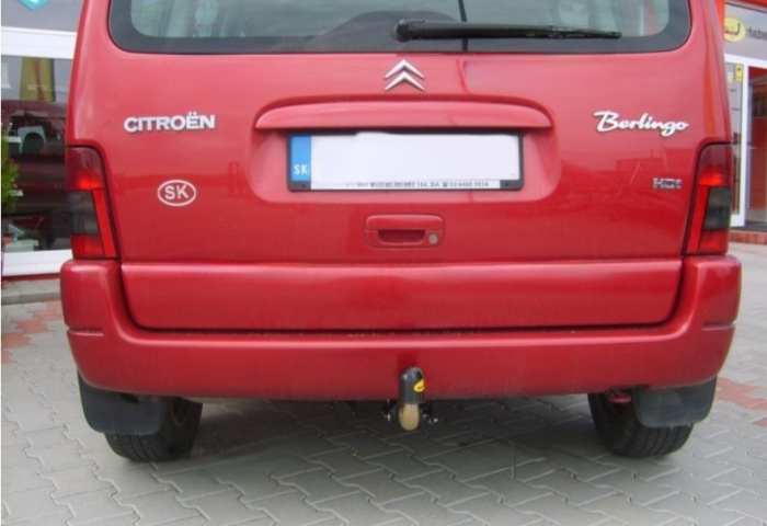 Carlig remorcare Citroen Berlingo 1997 - 2011 demontabil automat cu maneta marca Autohak [5]