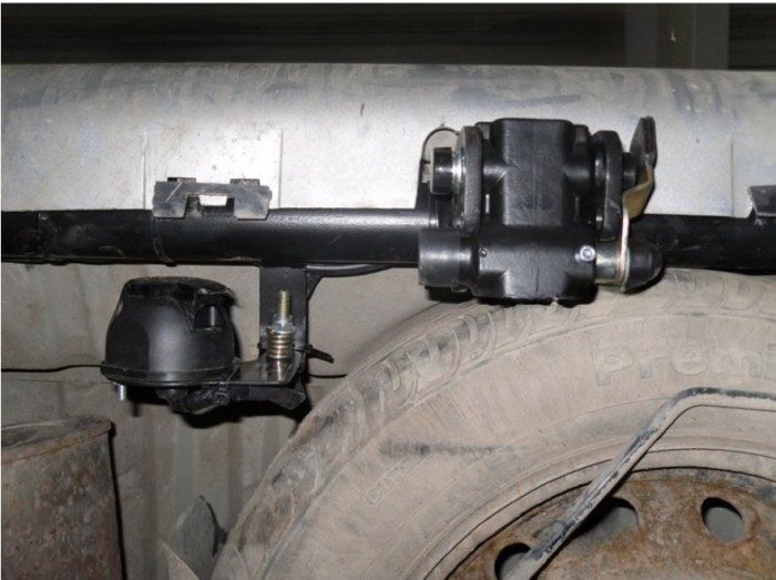 Carlig remorcare Citroen Berlingo 1997 - 2011 demontabil automat cu maneta marca Autohak [2]