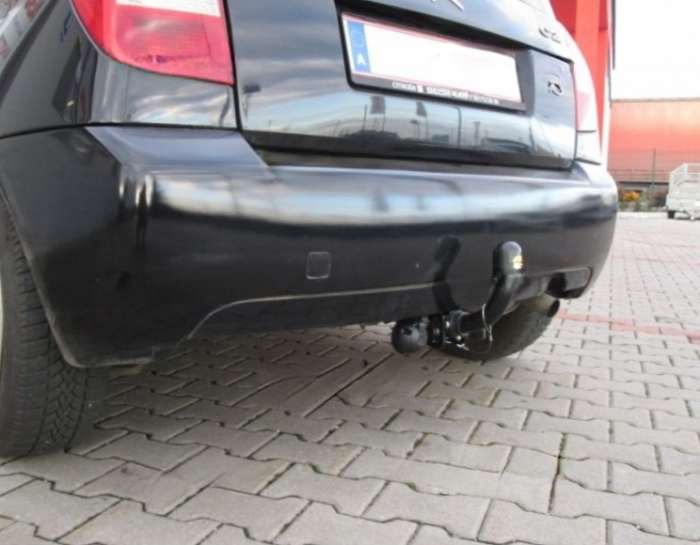 Carlig remorcare Citroen C2 dupa 2003 demontabil automat cu maneta marca Autohak [2]
