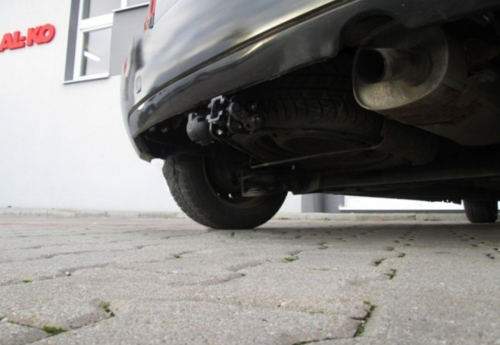 Carlig remorcare Citroen C2 dupa 2003 demontabil automat cu maneta marca Autohak [6]