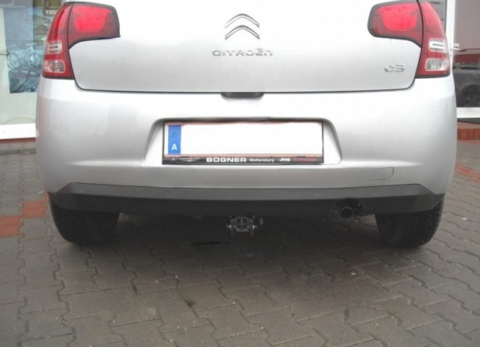 Carlig remorcare Citroen C3 dupa 2009 demontabil automat cu maneta marca Autohak [7]