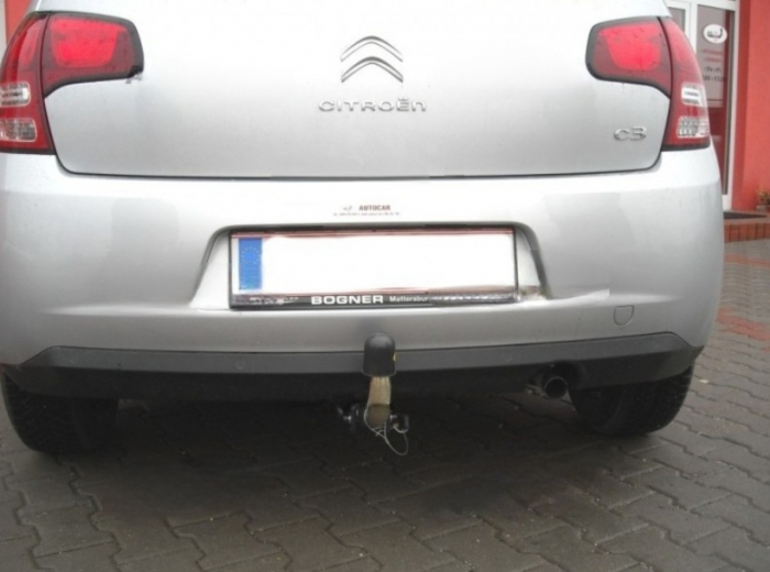Carlig remorcare Citroen C3 dupa 2009 demontabil automat cu maneta marca Autohak [5]