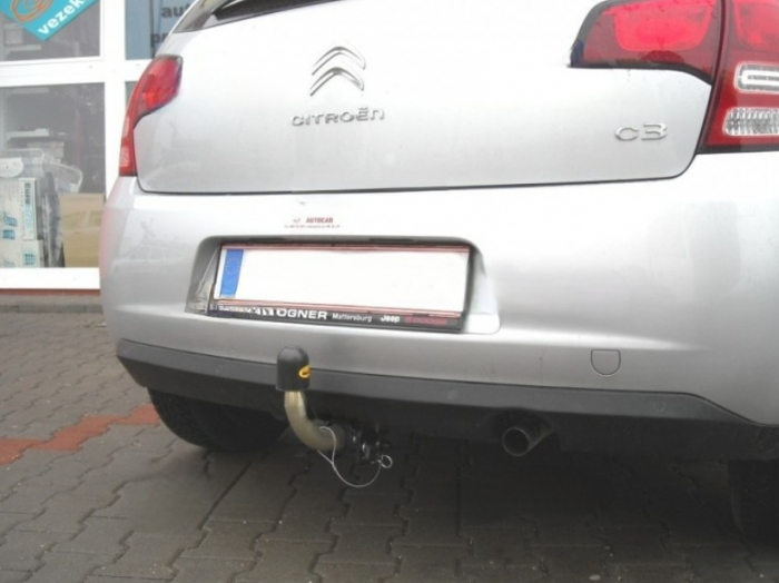 Carlig remorcare Citroen C3 dupa 2009 demontabil automat cu maneta marca Autohak [2]