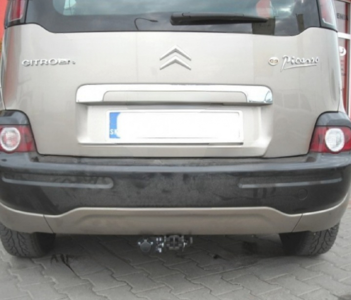 Carlig remorcare Citroen C3 Picasso dupa 2009 demontabil automat cu maneta marca Autohak [4]