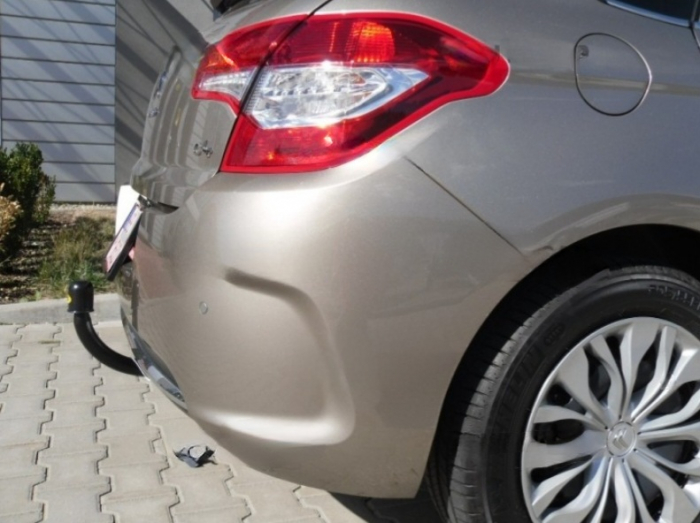 Carlig remorcare Citroen C4 htb 2010 - 2020 demontabil automat cu maneta marca Autohak [4]
