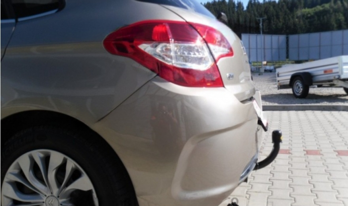 Carlig remorcare Citroen C4 htb 2010 - 2020 demontabil automat cu maneta marca Autohak [6]