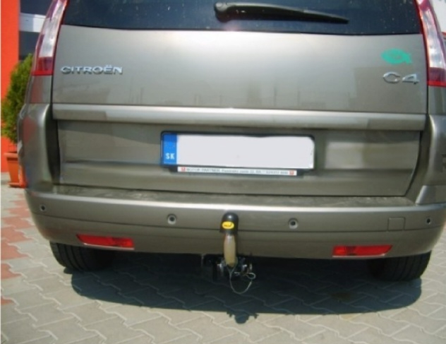 Carlig remorcare Citroen C4 Picasso 2006 - 2013 demontabil automat cu maneta marca Autohak [3]