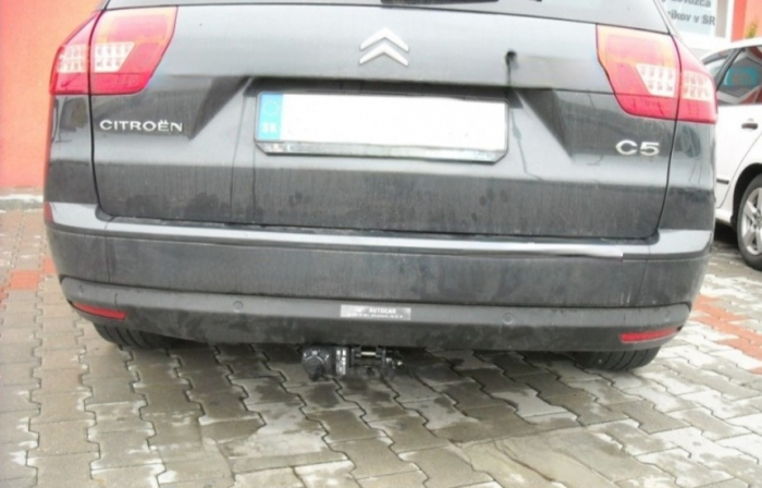 Carlig remorcare Citroen C5 combi dupa 2008 demontabil automat cu maneta marca Autohak [8]