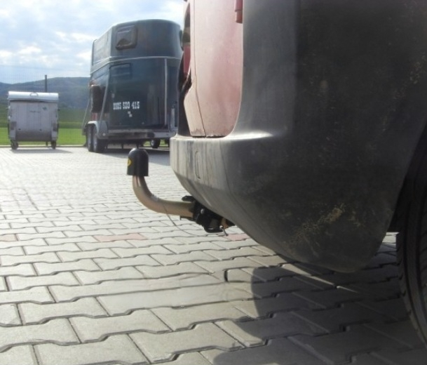 Carlig remorcare Citroen Nemo dupa 2008 demontabil automat cu maneta marca Autohak [3]