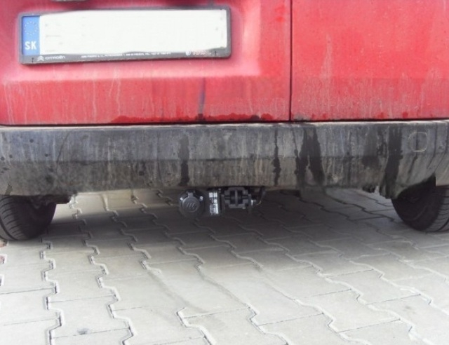 Carlig remorcare Citroen Nemo dupa 2008 demontabil automat cu maneta marca Autohak [2]