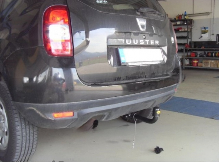 Carlig remorcare cu maneta Dacia Duster 2013 - 2017 marca Autohak [3]